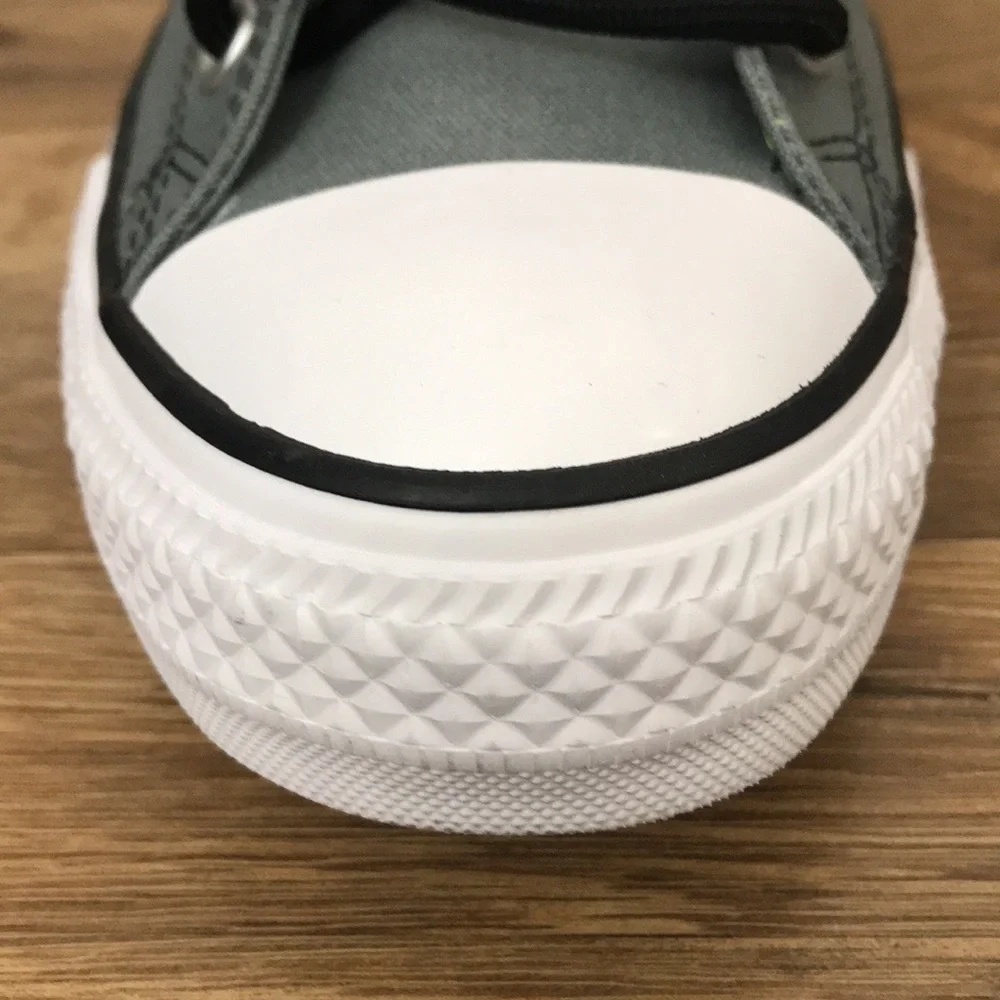 CONVERSE HIGH TOP BRAND NEW - Picture 6 of 15